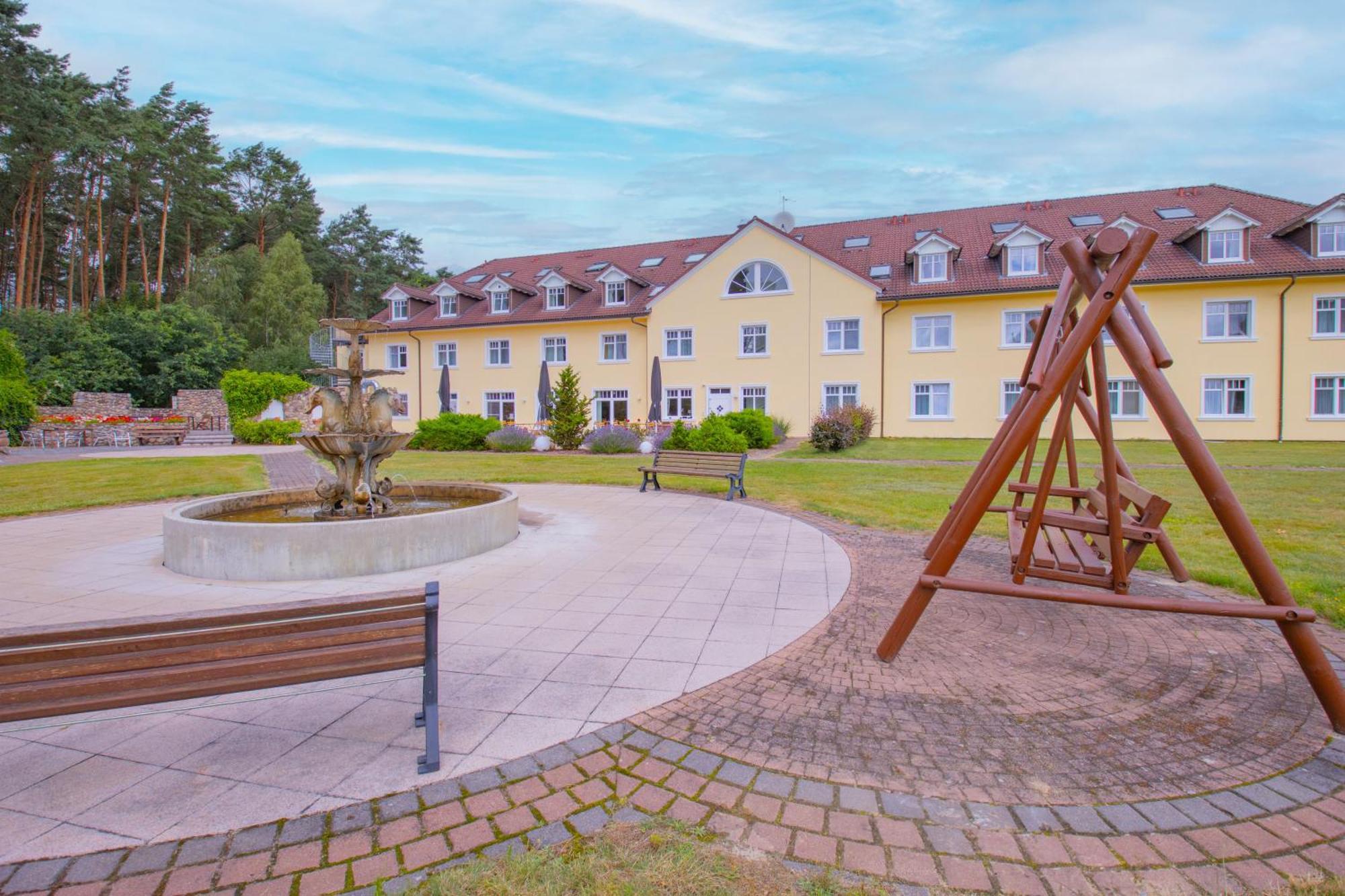 Ferien Hotel Flaeming Niemegk  Dış mekan fotoğraf