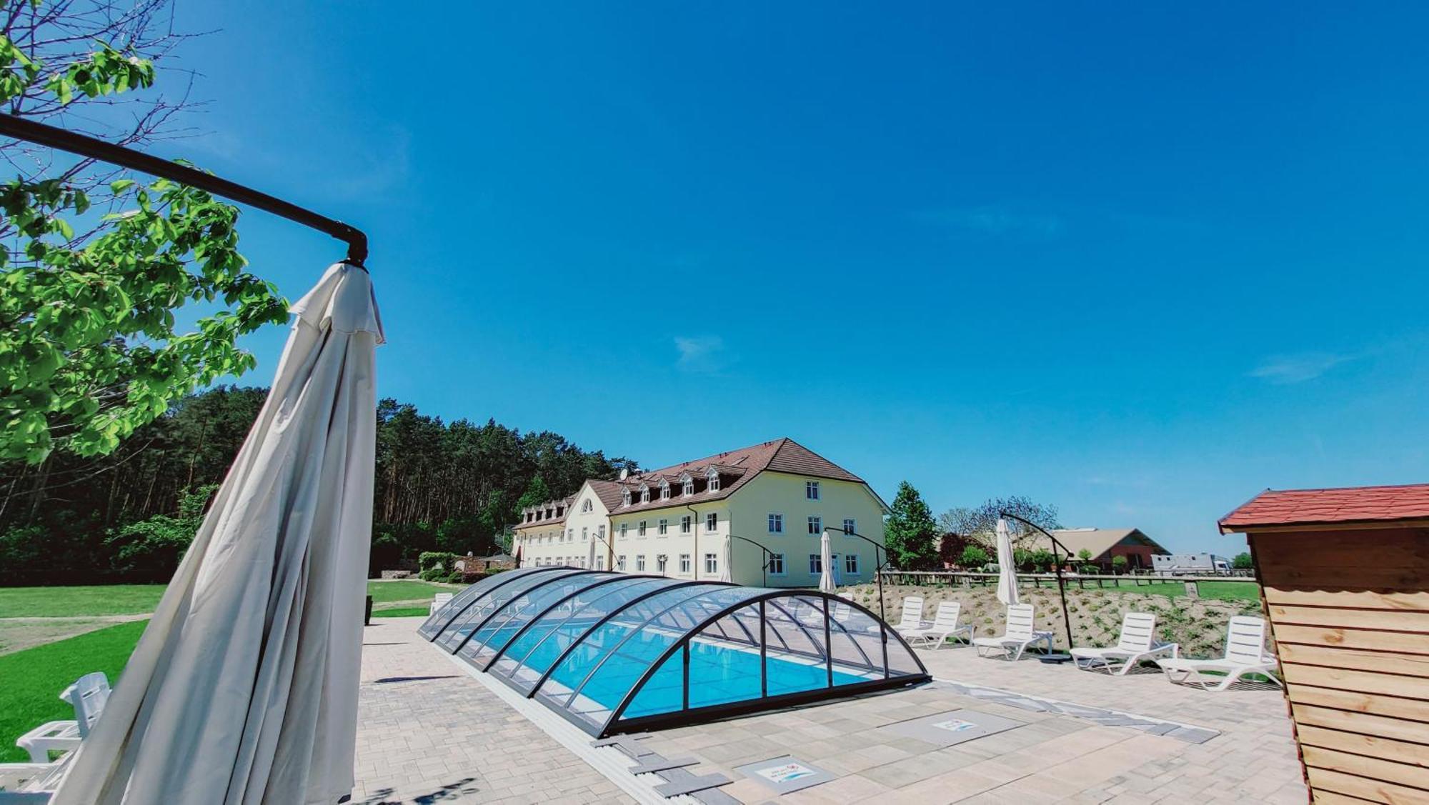 Ferien Hotel Flaeming Niemegk  Dış mekan fotoğraf
